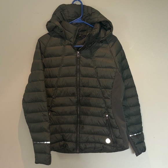 L.L. Bean Olive Green Women's insulated down Jacket - Picture 1 of 6